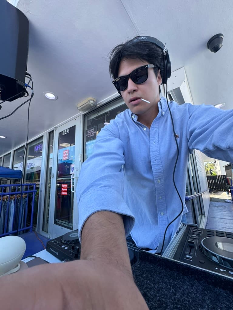 DJ Lifts — event photo 4